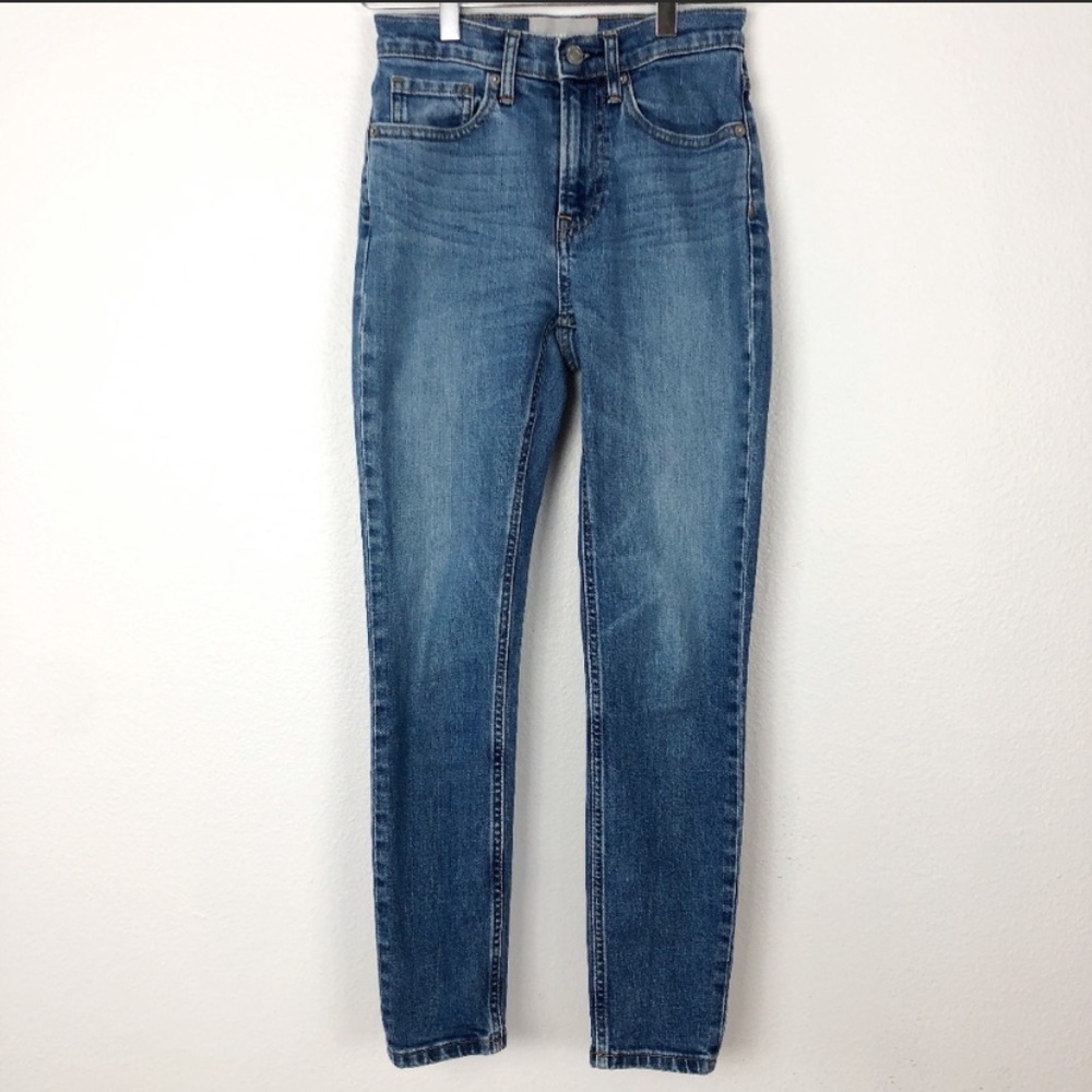 High-rise ankle jeans